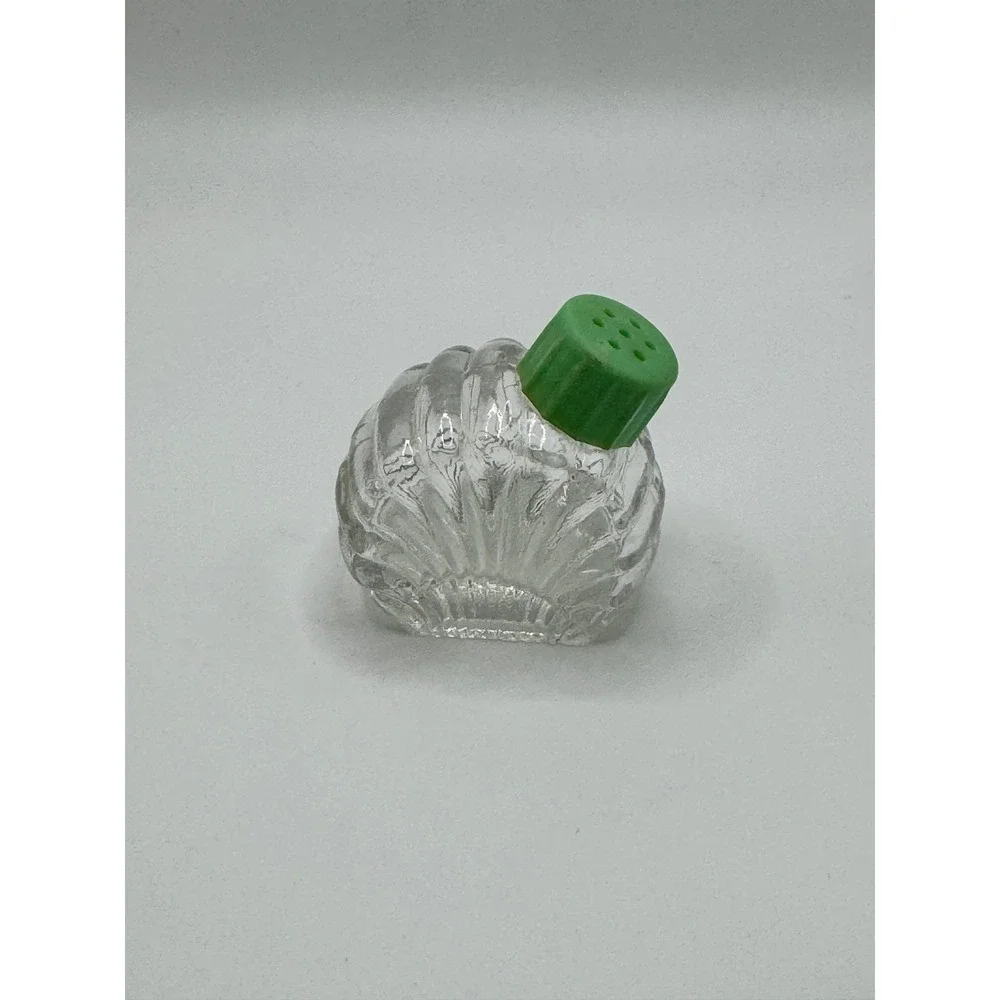 Vintage Glass Seashell Salt and Pepper Shakers Set of 4 Green Lids Coastal Decor